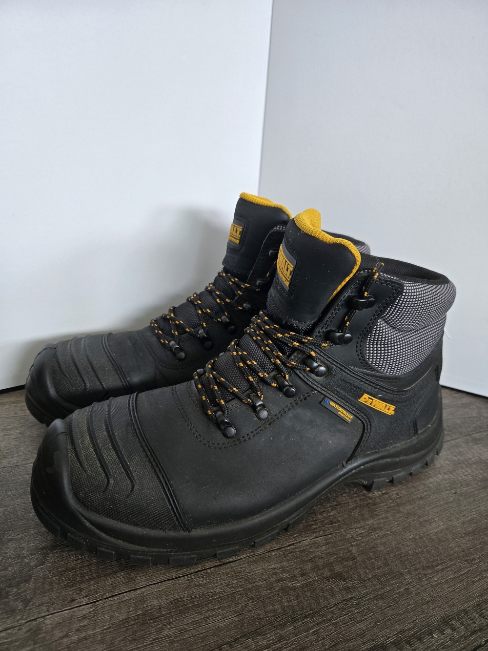 DeWalt Hadley Mens Steel Toe Waterproof Work Boot Black Leather - 11 M DXWP20064
